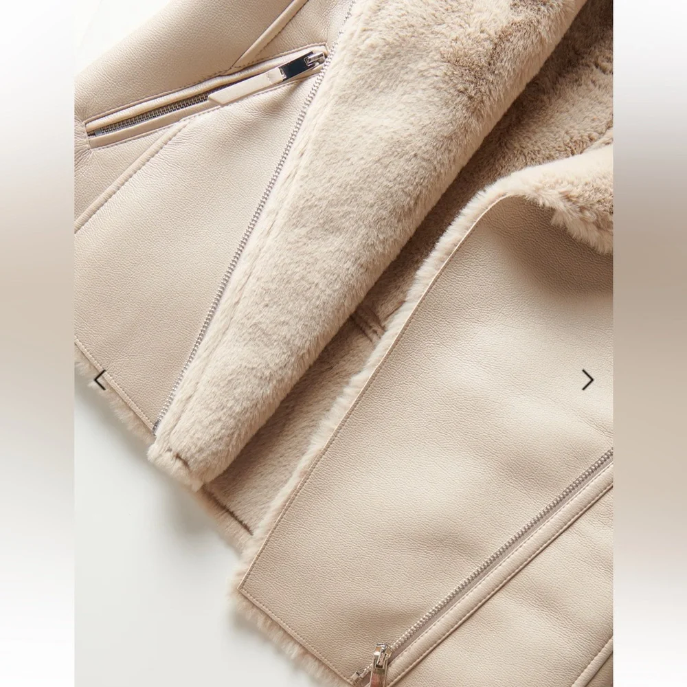 Faux leather jacket with fur - Picture 5 of 6